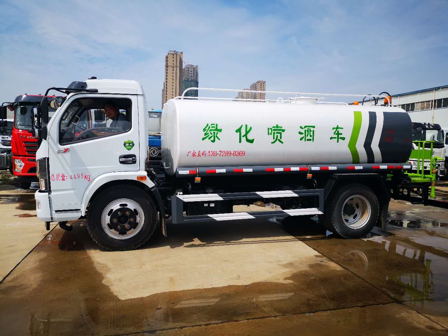 东风洒水车